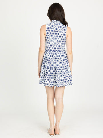 Lauren in Chatham Lace Monomoy