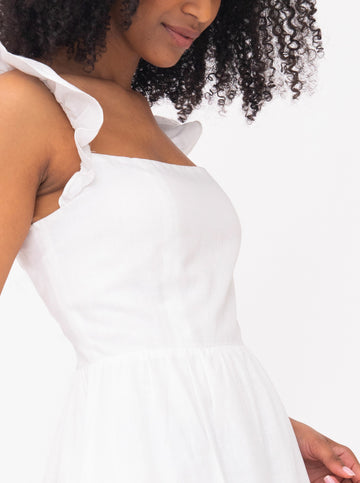 Highland Dress in White
