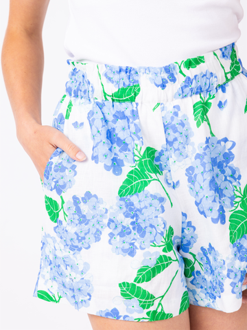 Summer Short in Hydrangea Walk White
