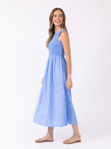 Shaye in Solid Regatta