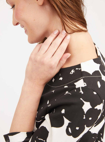 Hinckley- Fall Petals in Black