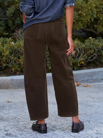 Brennan Barrel Leg Jean in Chocolate