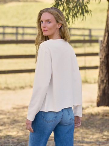 Boatneck Long Sleeve Tee in Vintage White