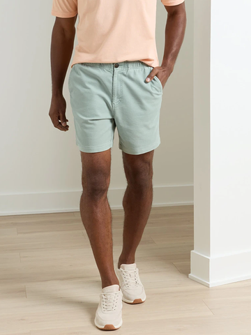 Crown Weekend Short in Sage Fog