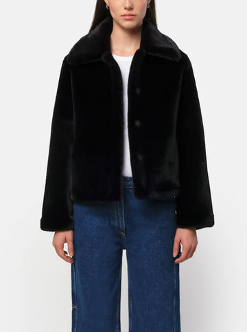 Elis Short Coat in Noir