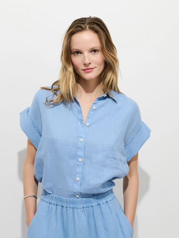 Maddie Blouse in Linen in Calm Blue