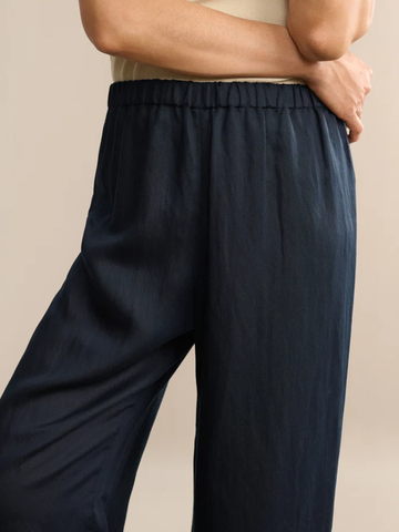 Summer Demi Pant in Navy