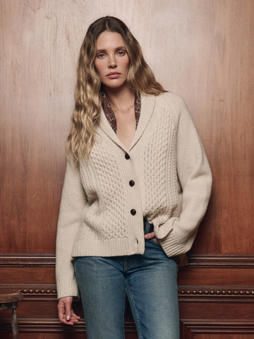The Cashmere Cable Lodge Cardigan in Cream