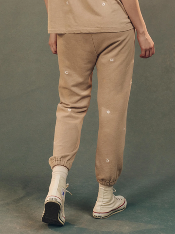 The Stadium Sweatpant in Daisy Embroidery