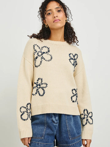 Zoey - Stitched Daises